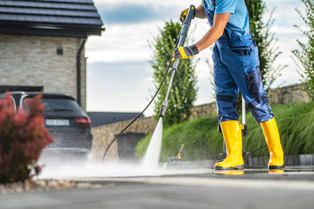Best Residential Pressure Washing Services  in Evansdale, IA